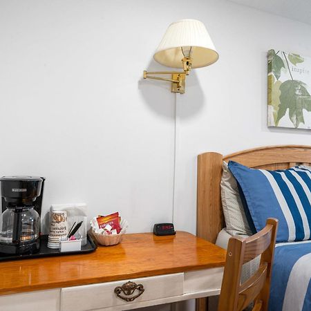 South Arm Retreats Motel East Jordan Ngoại thất bức ảnh