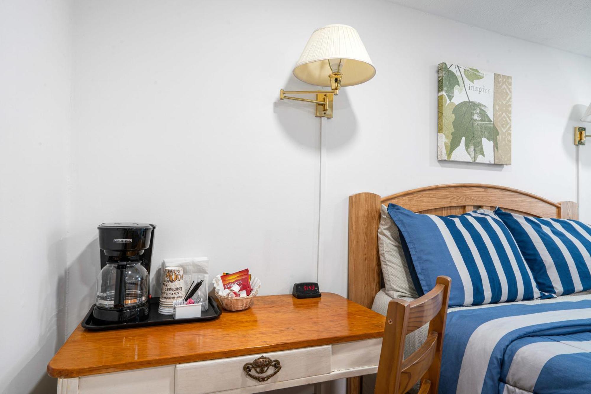 South Arm Retreats Motel East Jordan Ngoại thất bức ảnh