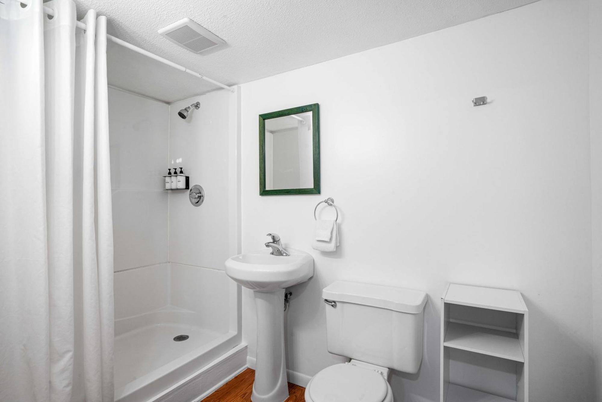 South Arm Retreats Motel East Jordan Ngoại thất bức ảnh