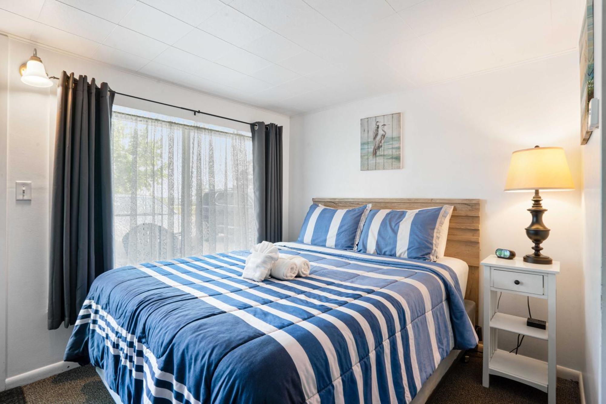 South Arm Retreats Motel East Jordan Ngoại thất bức ảnh