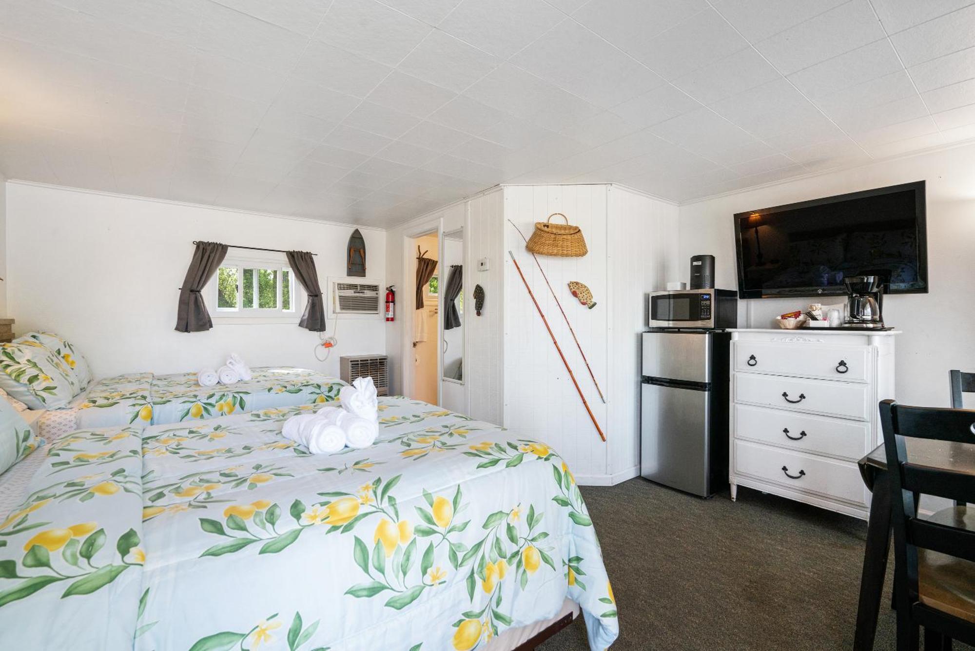 South Arm Retreats Motel East Jordan Ngoại thất bức ảnh
